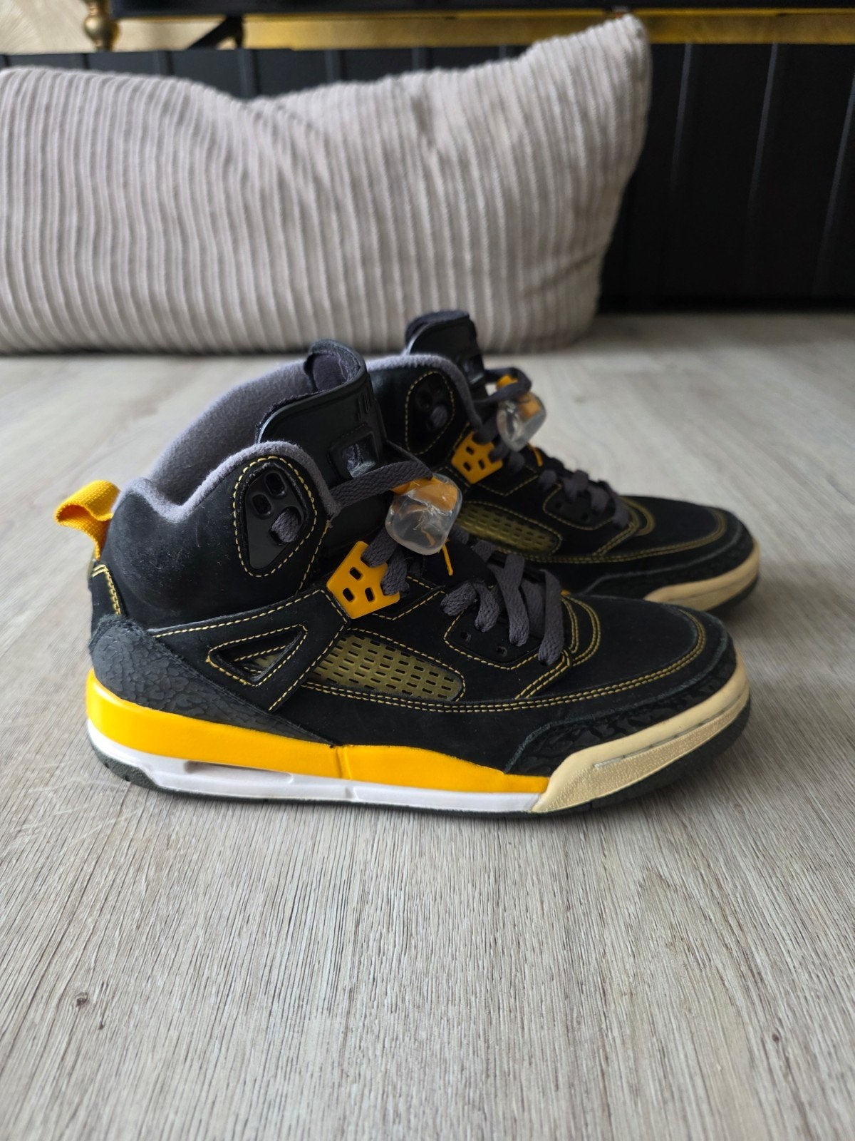 Nike Air Jordan Spizike 'Thunder', Kleding | Dames, Schoenen, Zo goed als nieuw, Sneakers of Gympen, Zwart, Ophalen of Verzenden