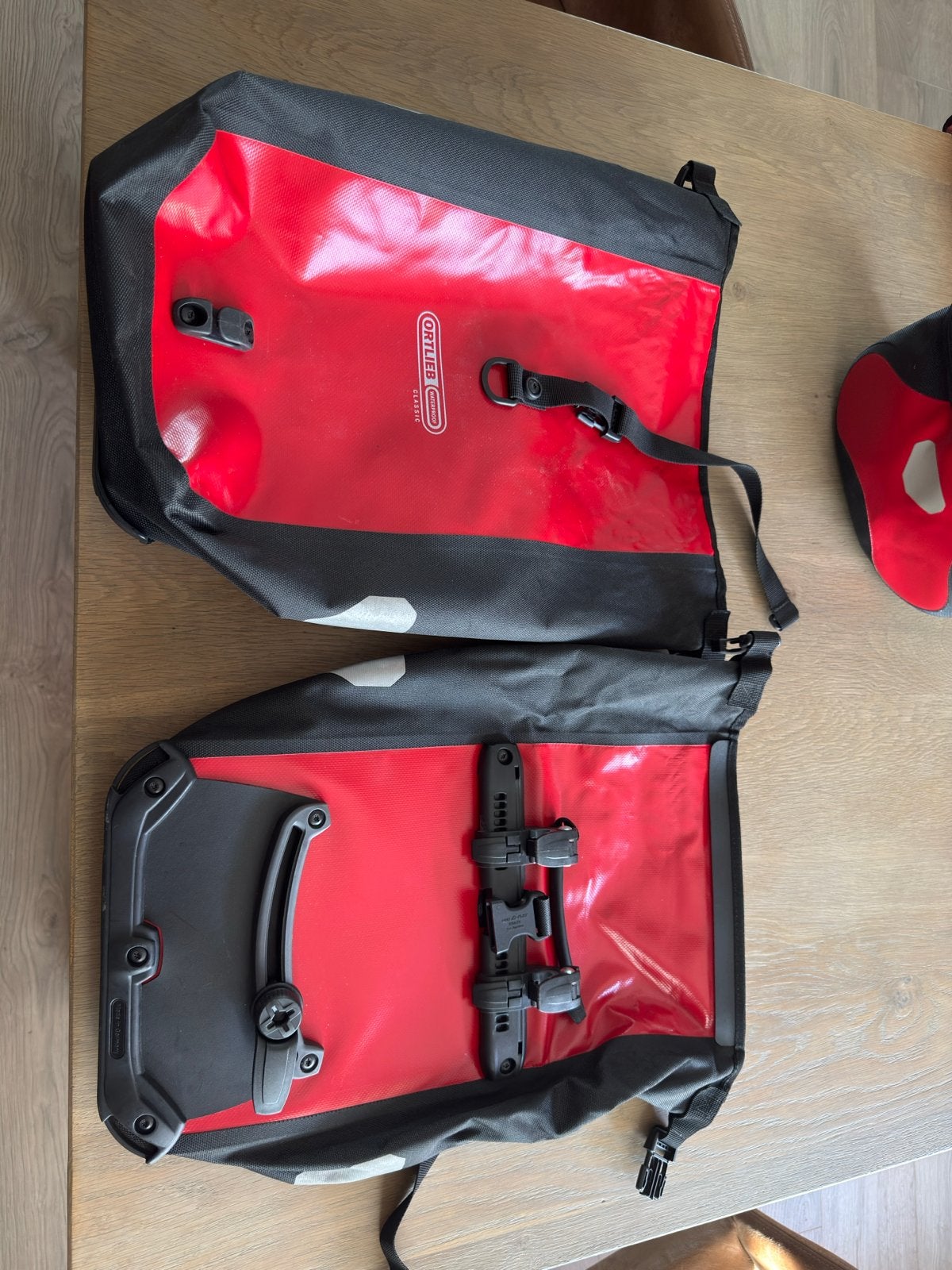 Ortlieb Back-Roller Classic fietstassen (rood), Fietsen en Brommers, Fietsaccessoires | Fietstassen, Ophalen, Zo goed als nieuw