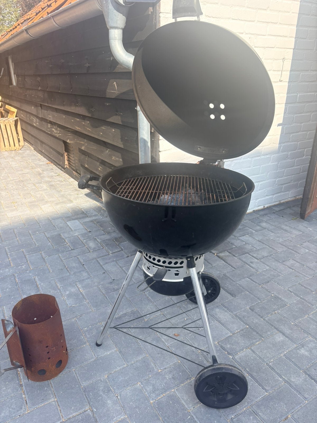 BBQ Weber 57cm, Ophalen, Zo goed als nieuw