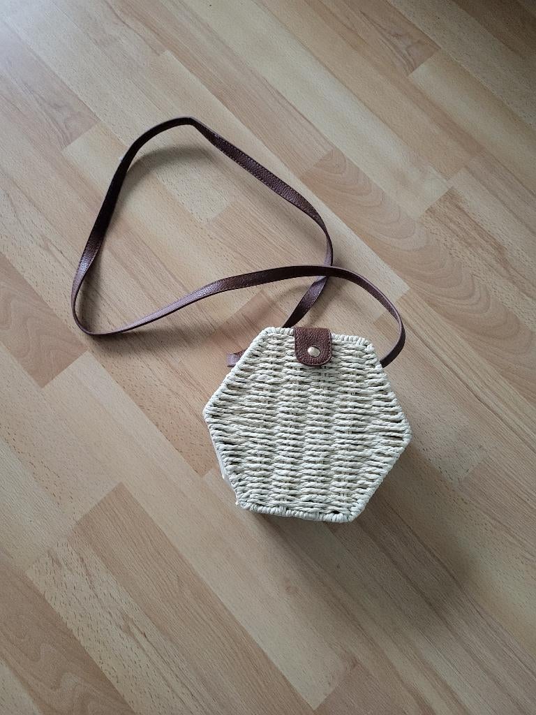 Leuk zomertasje, Ophalen of Verzenden, Nieuw, Beige, Schoudertasje