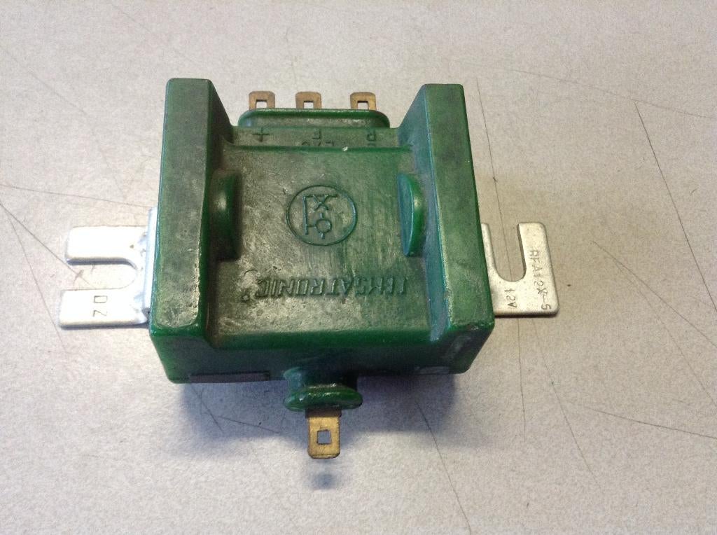 NIEUWE FEMSATRONIC 12-Volts dynamo regelaar, Ophalen of Verzenden, Nieuw