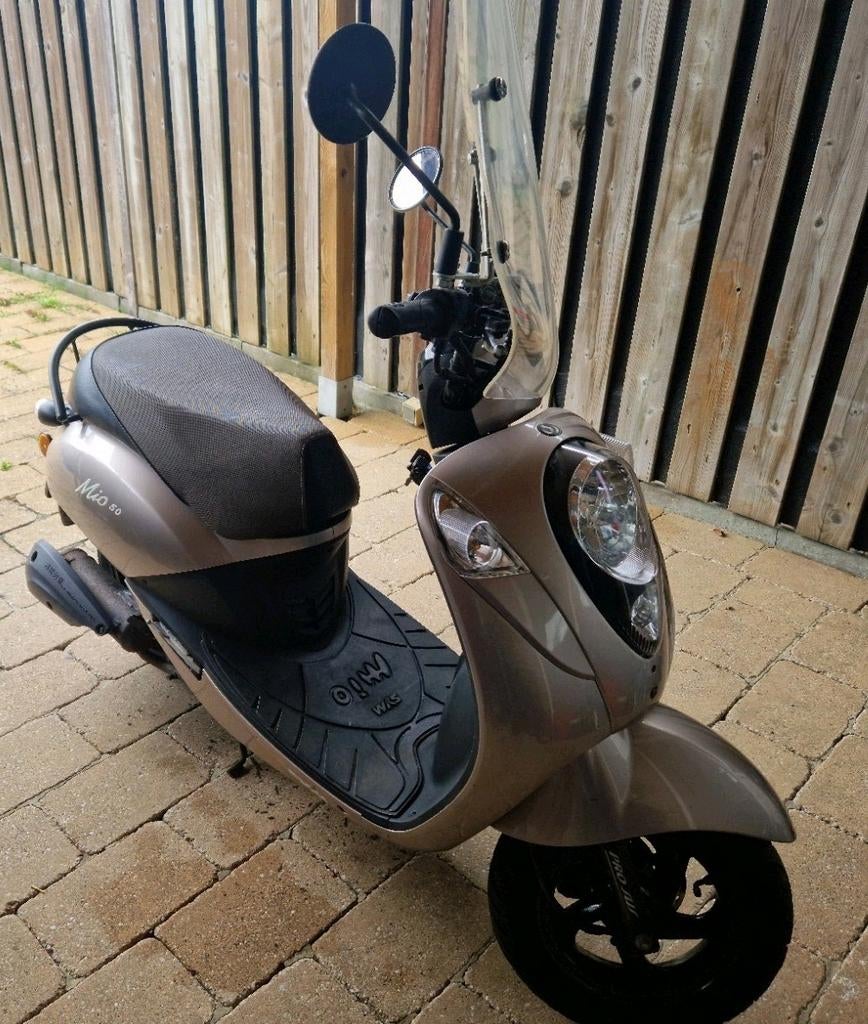 Sym Mio 50 scooter met hoogwindscherm, Gebruikt, Benzine, Ophalen, Mio