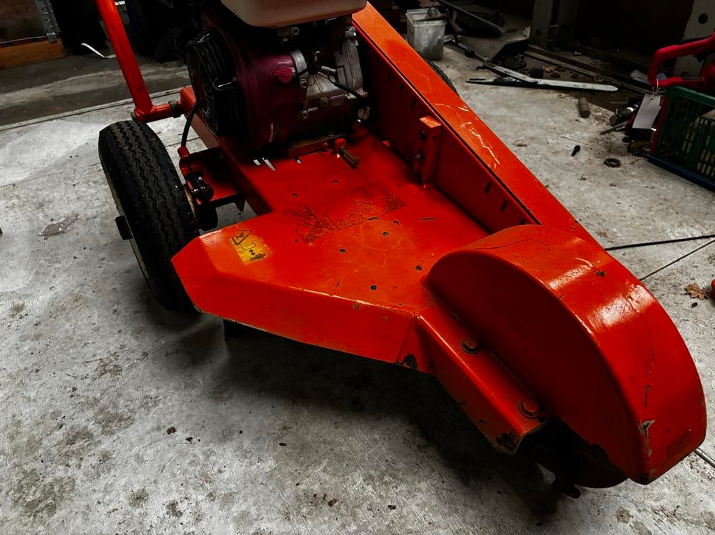 Dosko Stronkenfrees met Honda gx390 motor, Doe-het-zelf en Verbouw, Gereedschap | Freesmachines, Ophalen, Gebruikt, Benzine, Stobbenfrees