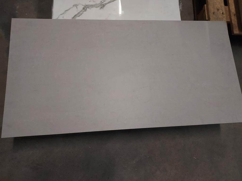 Hele mooie grijze restpartij 23m2 45x90 van RAK opruimer, 60 cm of meer, Nieuw, Ophalen of Verzenden, 10 m² of meer