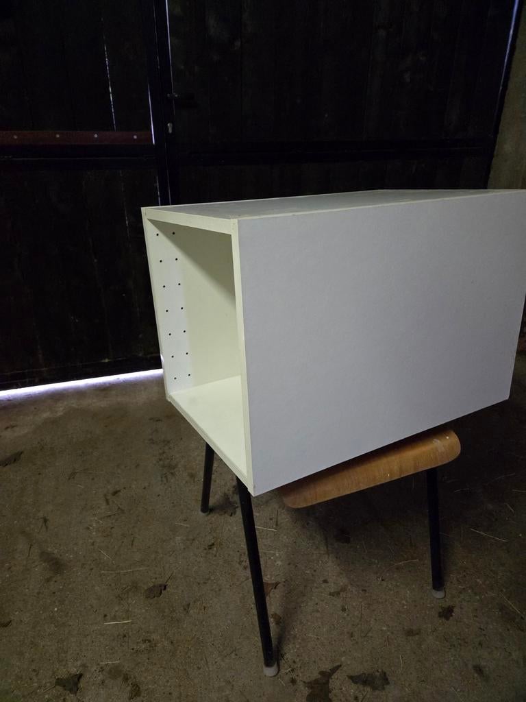 2x Ikea Voxtorp witte hangkastjes met houten deurtjes, Minder dan 50 cm, Nieuw, Ophalen of Verzenden, Minder dan 100 cm