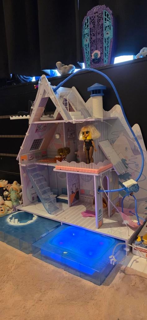 L.O.L. Surprise! Skihut + Poppenhuis met Accessoires, Ophalen of Verzenden, Gebruikt, Poppenhuis
