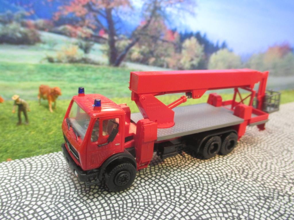 Mercedes Benz NG MTS 260 Rüthmann Steiger - Herpa Brandweer, Hobby en Vrije tijd, Modelauto's | 1:87, Ophalen of Verzenden, Gebruikt