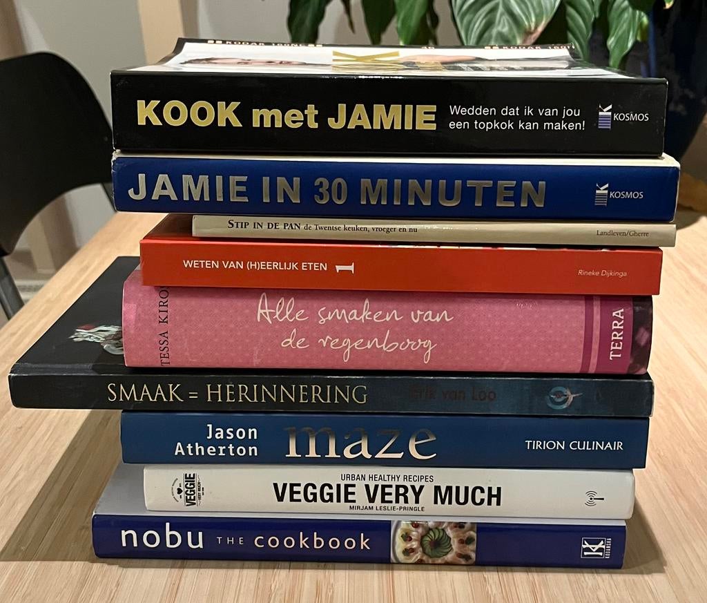 Stapel kookboeken oa Jamie Oliver, Nobu, Maze, Boeken, Ophalen of Verzenden, Zo goed als nieuw, Overige gebieden