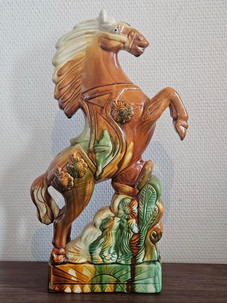 Groot Chinees keramiek beeld van een paard Sancai stijl 40cm, Ophalen of Verzenden
