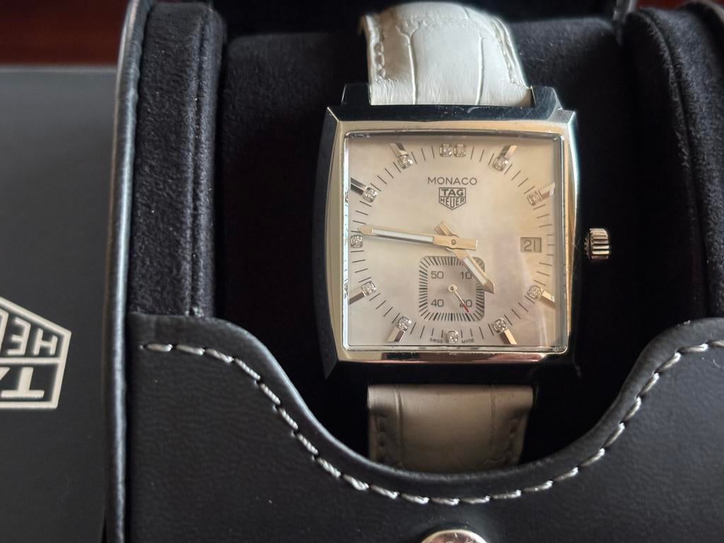 Tag Heuer Monaco wit met parelmoer en diamant, Ophalen, Zo goed als nieuw, TAG Heuer
