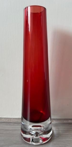 Aseda Sweden vaas robijnrood Bo Bergström 1970's, Antiek en Kunst, Ophalen of Verzenden
