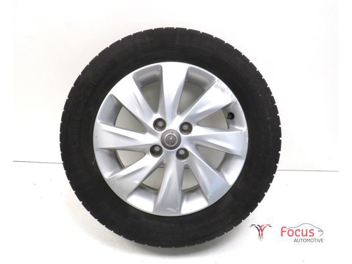 Velg + Band van een Opel Corsa, Gebruikt, -, -, Ophalen of Verzenden