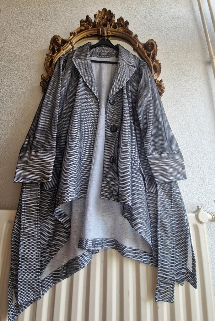 Als nieuw! Kekoo apart zwart wit gaten a symmetrische jas, Kleding | Dames, Grote Maten, Zwart, Ophalen of Verzenden, Kekoo, Jas of Mantel