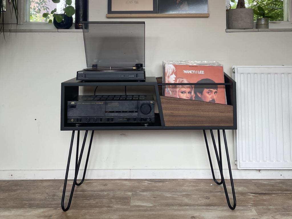 Zwart walnoot Design platenmeubel voor vinyl en platenspeler, Huis en Inrichting, Kasten | Overige, Nienhof 48, 6715 AD, Ede, Nieuw