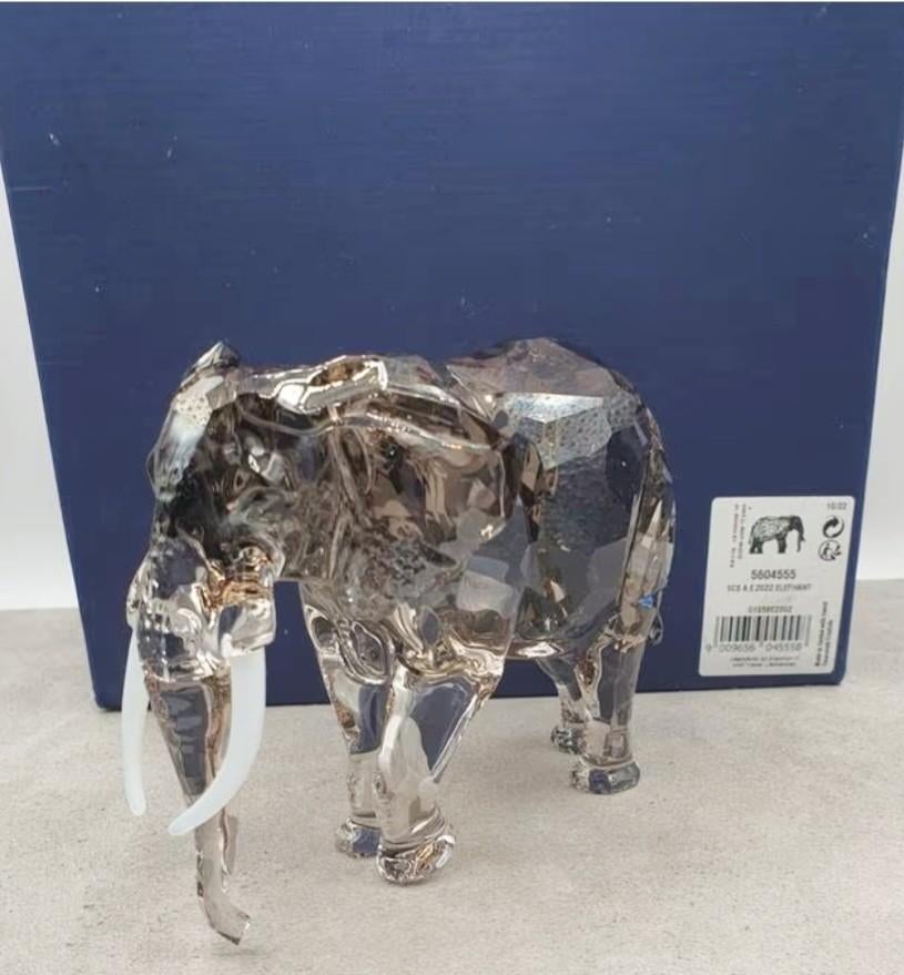 Swarovski scs 2022 olifant grootmoeder Fayola, Ophalen of Verzenden, Nieuw, Figuurtje