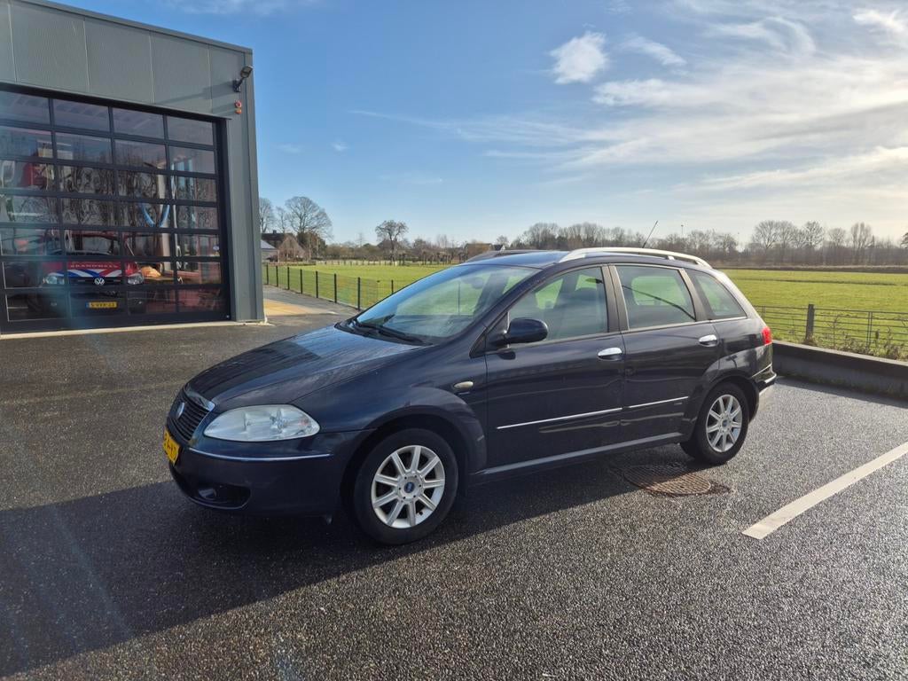 Fiat Croma 2.2 16V AUT 2007 Blauw, Auto's, Fiat, 4 cilinders, 700 kg, Stationwagon, Particulier