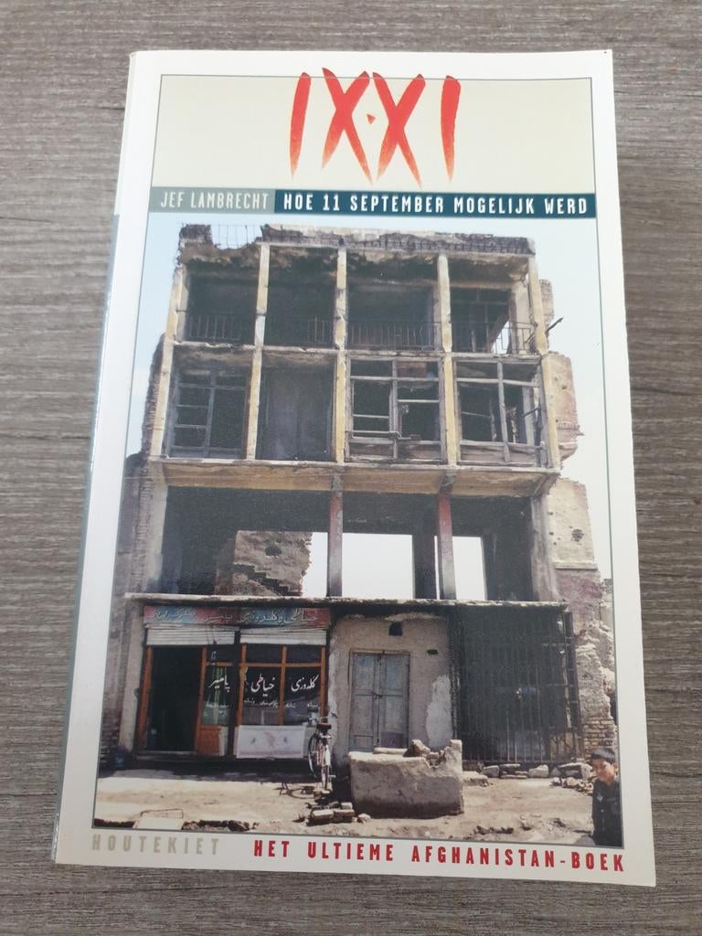 IXXI - Het Ultieme Afghanistan-Boek, Ophalen of Verzenden, Gelezen
