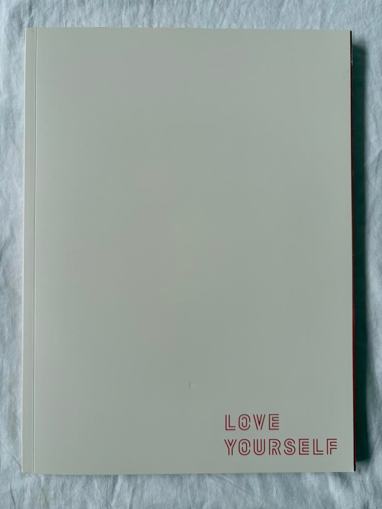 Kpop BTS LY tour official program book, Ophalen of Verzenden, Zo goed als nieuw, Boek, Tijdschrift of Artikel