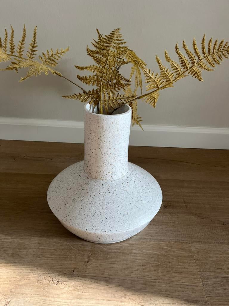 Beige met goudkleurige vaas, Ophalen, Overige kleuren, Aardewerk of Porselein, Zo goed als nieuw