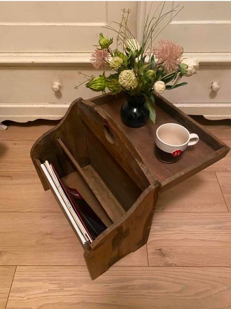 Houten lectuurbak met tafeltje voor koffie, bril  oid., Ophalen of Verzenden, Gebruikt