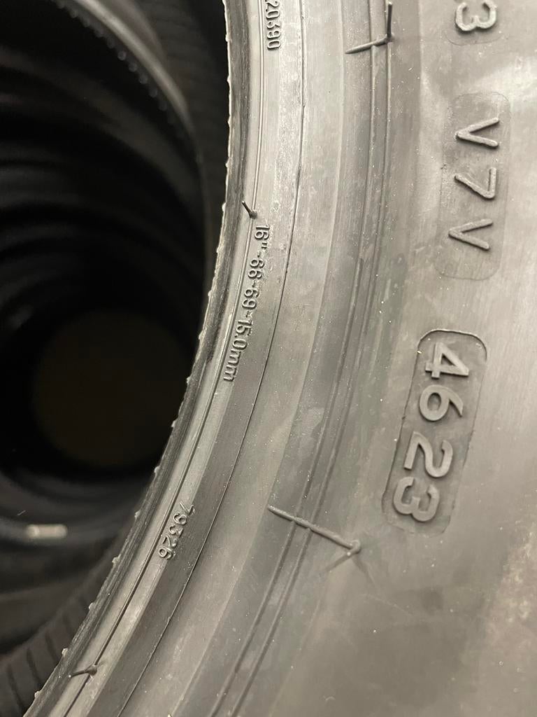 “195 55 16 Bridstone . Demo. Puntjes zitten er nog op”, Ophalen, 16 inch, Nieuw, Band(en)