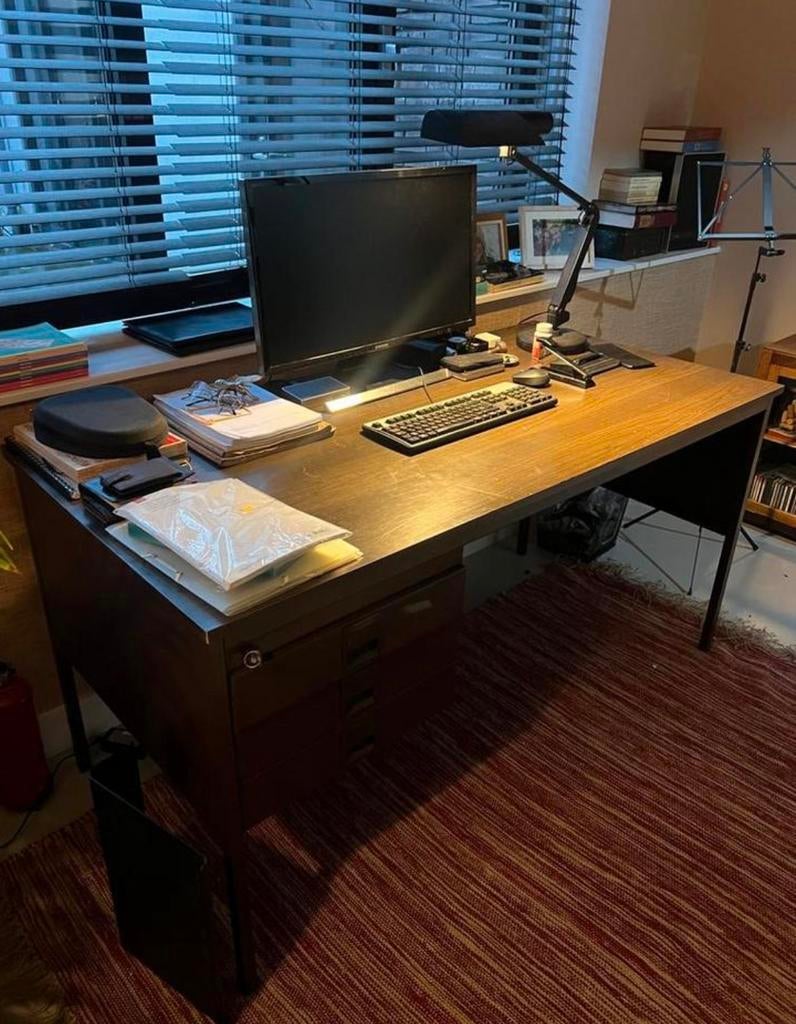 Gebruikt bureau - 160x78x78 cm - Ideaal voor thuiswerken, Huis en Inrichting, Bureaus, Ophalen, Gebruikt