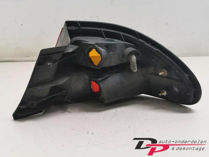 Achterlicht links van een Mazda 323F, Gebruikt, -, -, Ophalen of Verzenden
