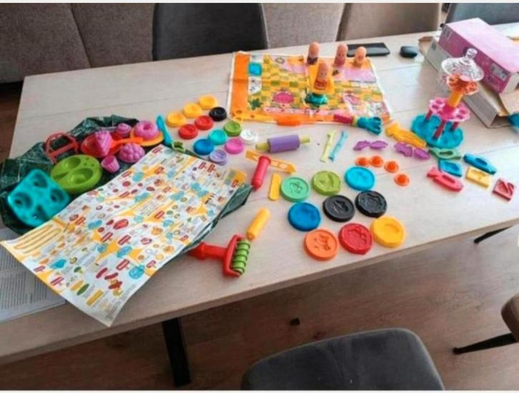 Klei spullen vormpjes roller kapper vormen eten toren, Kinderen en Baby's, Ophalen of Verzenden, Gebruikt