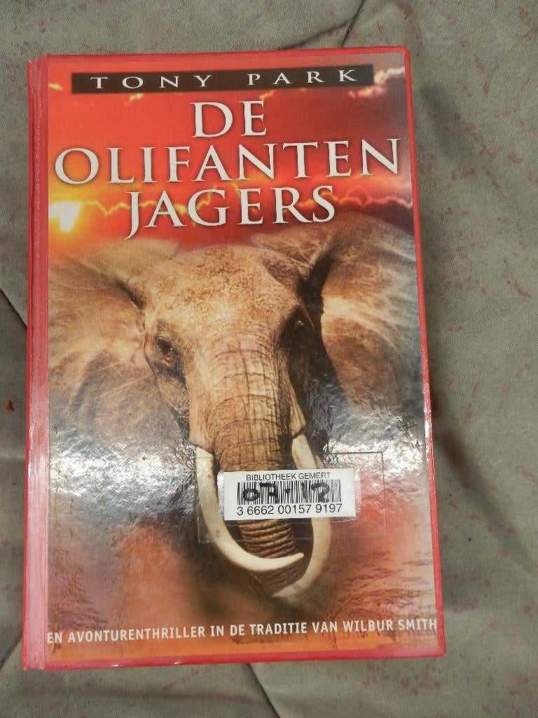 Tony Park/De Olifantenjagers, Boeken, Thrillers, Zo goed als nieuw, Ophalen of Verzenden