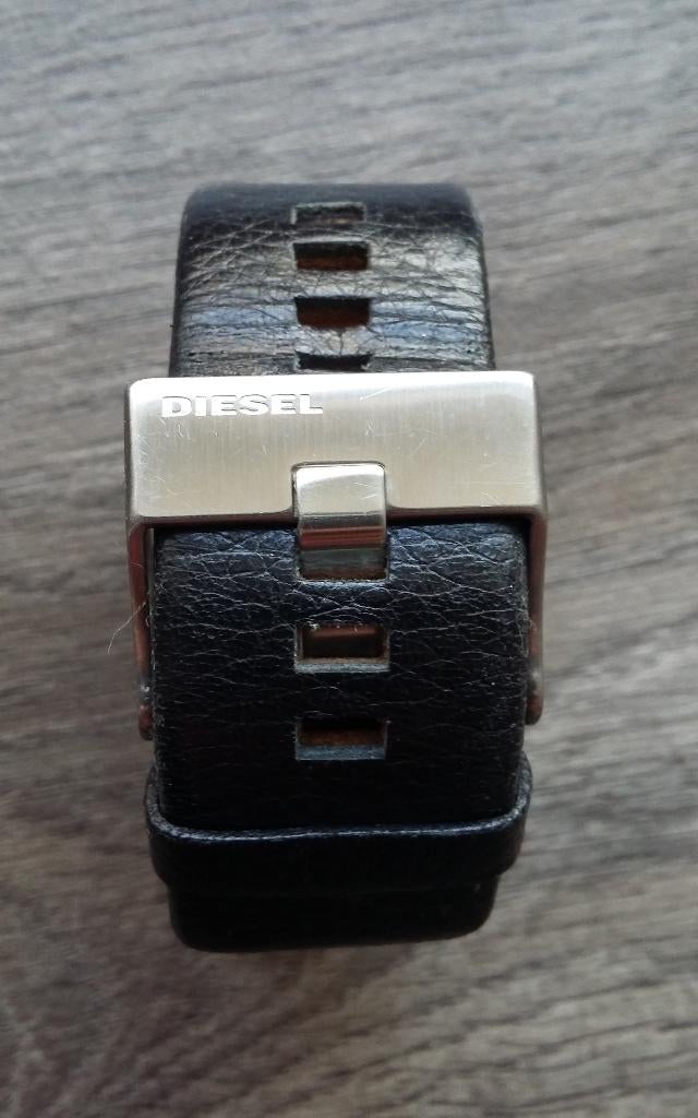 Retro Model 2000 - 2010 merk DIESEL Heren Horloge Werkend, Verzamelen, Ophalen of Verzenden, Persoonlijke verzorging