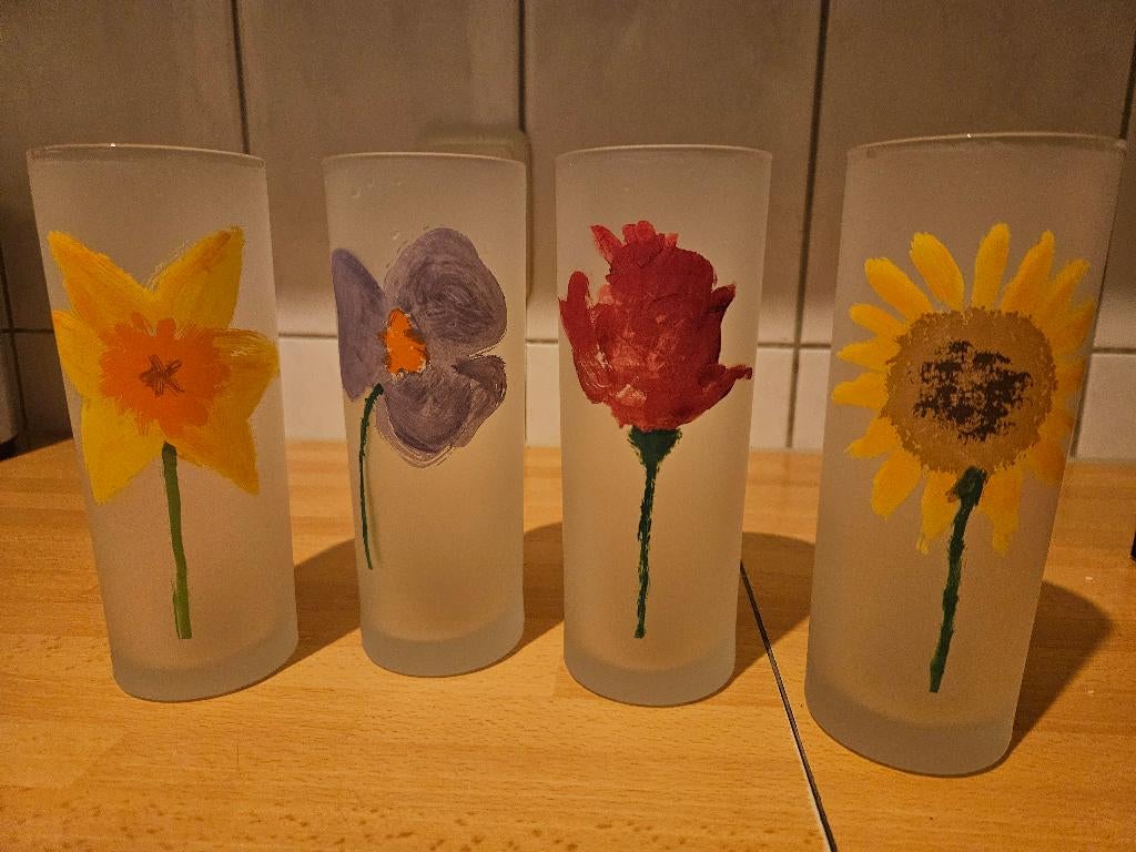 Set van 4 frosted Dartington glazen – uniek bloemenmotief, Antiek en Kunst, Ophalen of Verzenden