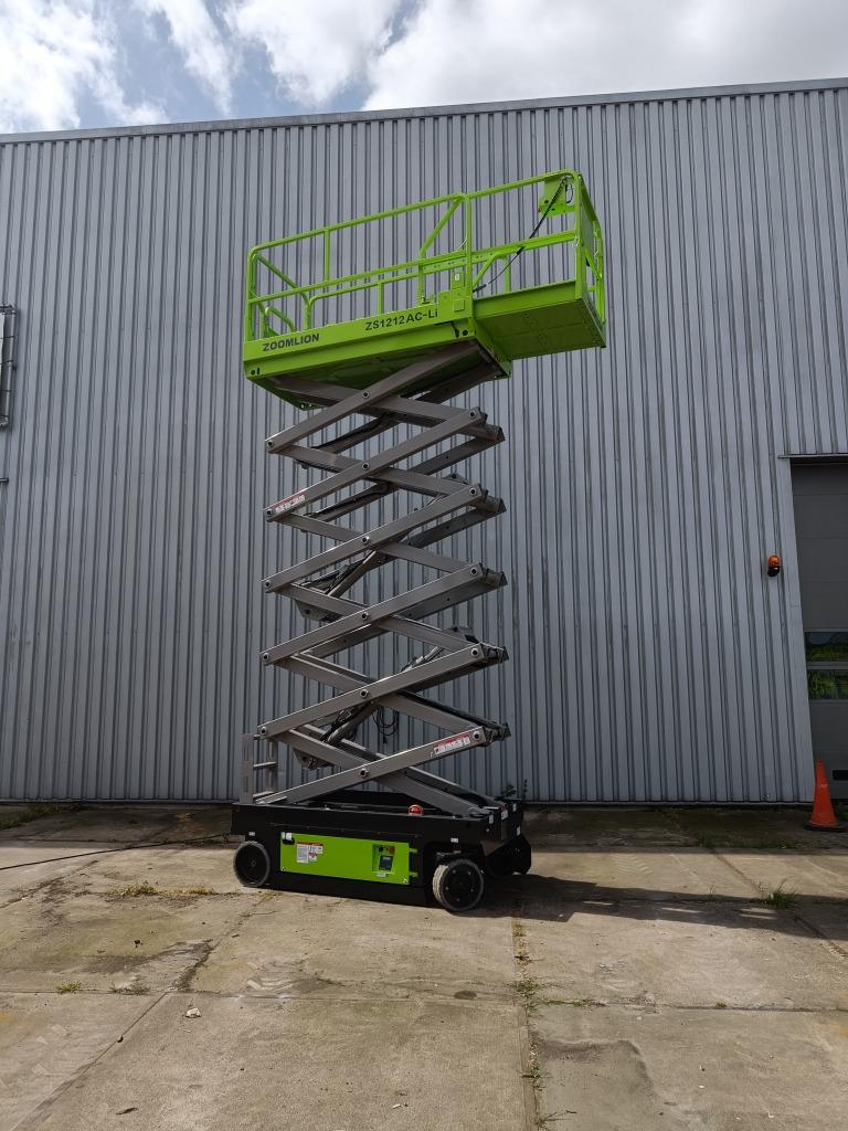 Nieuwe schaarhoogwerker 12 meter Zoomlion (Lithium accu), Zakelijke goederen, Ophalen of Verzenden