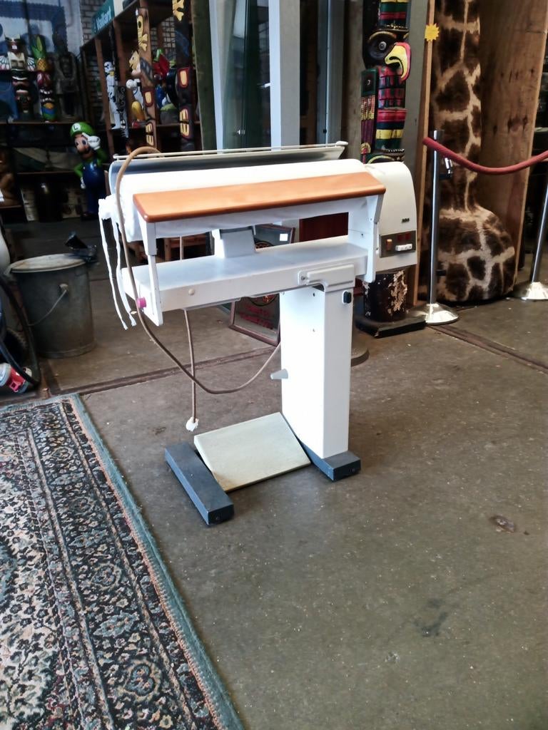 Professionele Mangel Strijkmange - Perfect voor Groot Wasgoe, Witgoed en Apparatuur, Strijkijzers en Strijkplanken, Ophalen, .