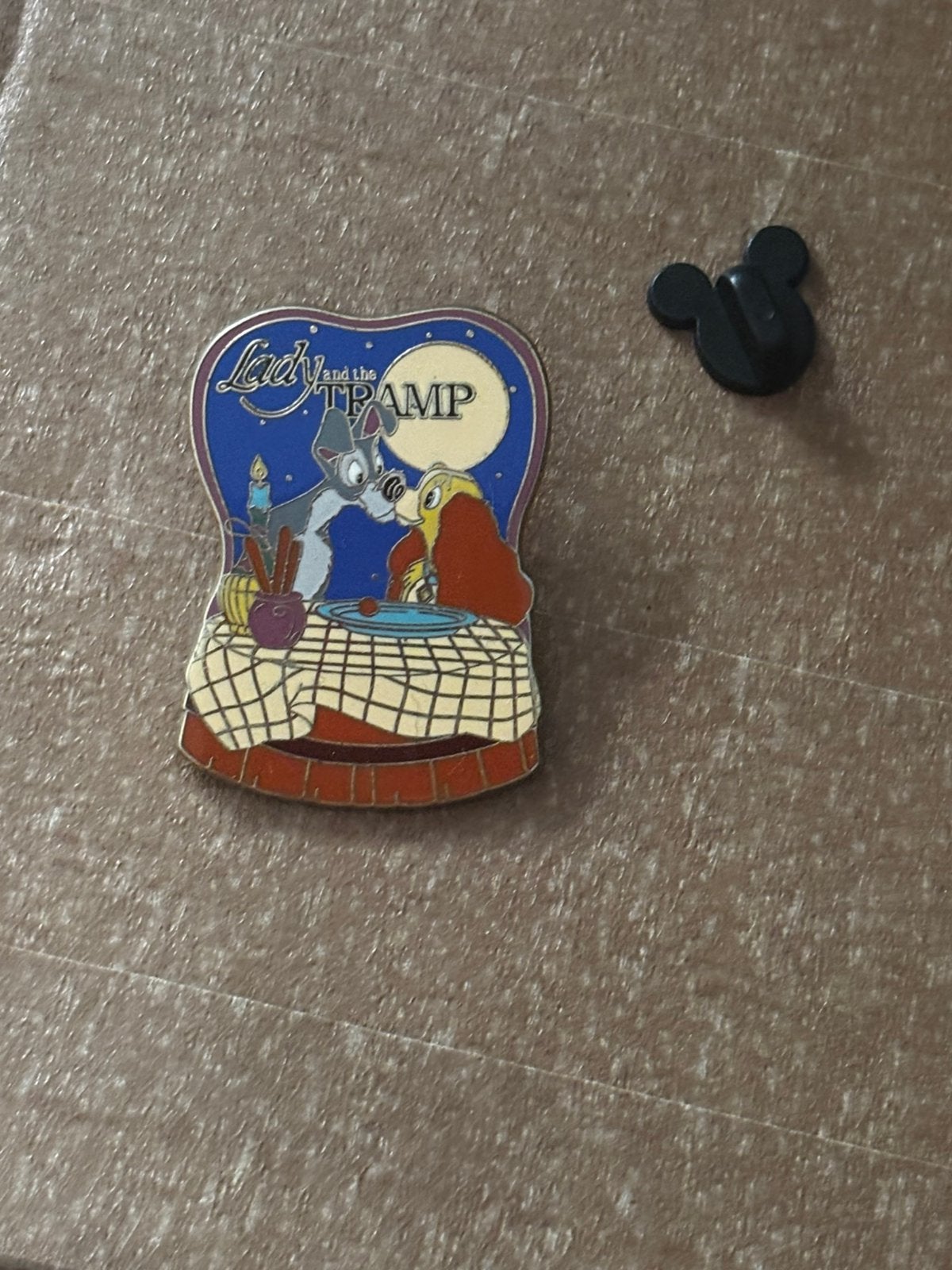 Disney pin lady en de vagebond, lady and the tramp, Ophalen of Verzenden, Zo goed als nieuw