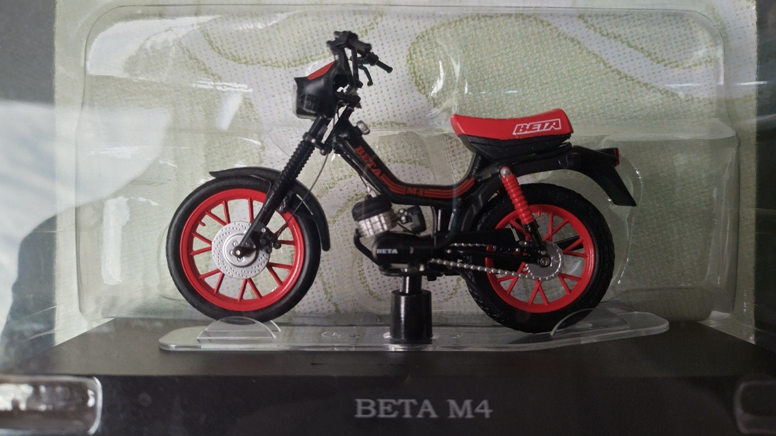Beta M4 Brommer 1:18 Leonie Pol, Overige merken, Verzenden, ., Nieuw