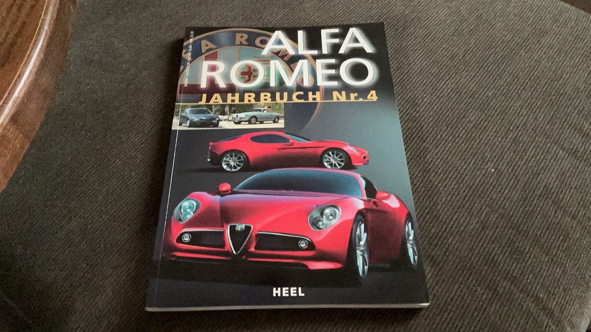 Alfa Romeo jahrbuch Nr. 4, Ophalen of Verzenden, Zo goed als nieuw, Alfa Romeo