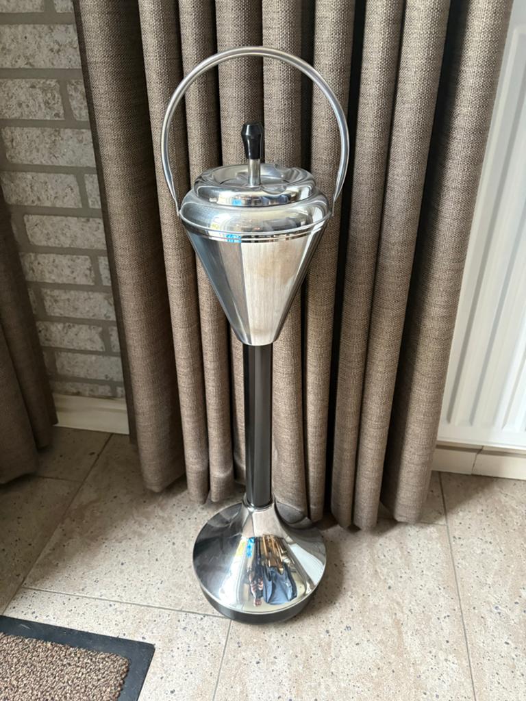 Vintage staande asbak - Chroom en zwart, Ophalen, Gebruikt, Asbak