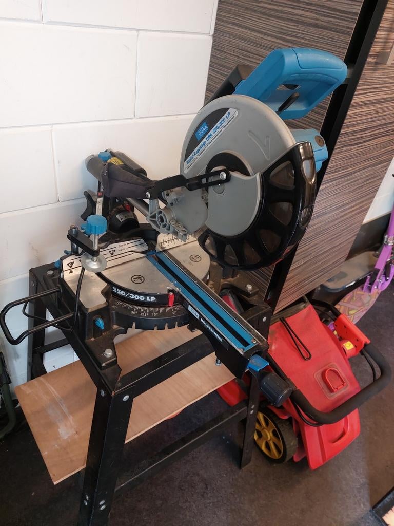 Güde Afkortzaag met onderstel - Krachtig en nauwkeurig, Doe-het-zelf en Verbouw, Gereedschap | Zaagmachines, Ophalen, Gebruikt