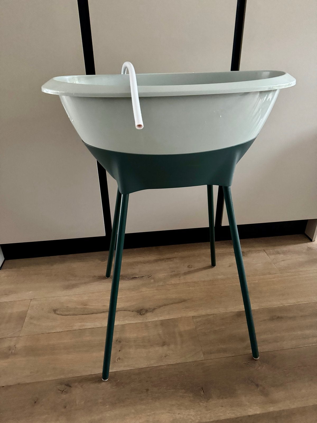 Luma Babybadje met standaard en badzitje, Kinderen en Baby's, Ophalen, Gebruikt, Badje, Overige merken