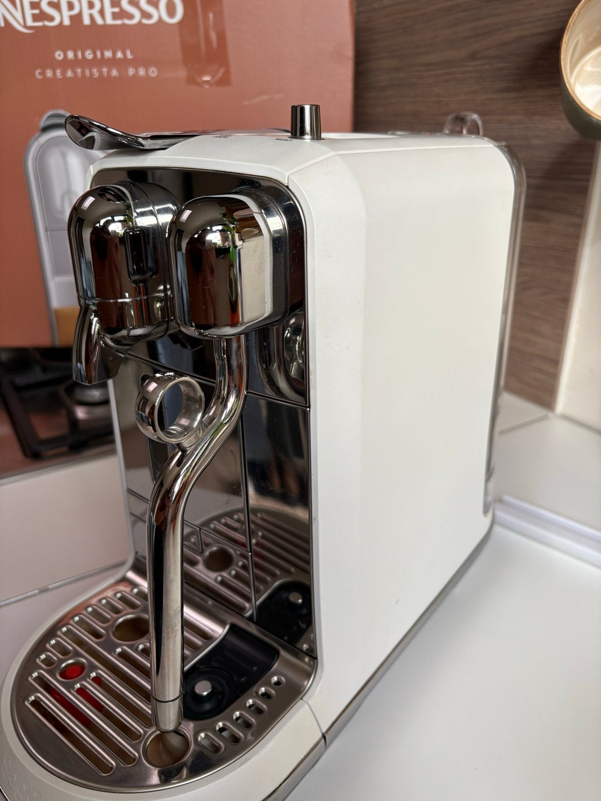 Foto 3 van Nespresso Creatista Plus Defect