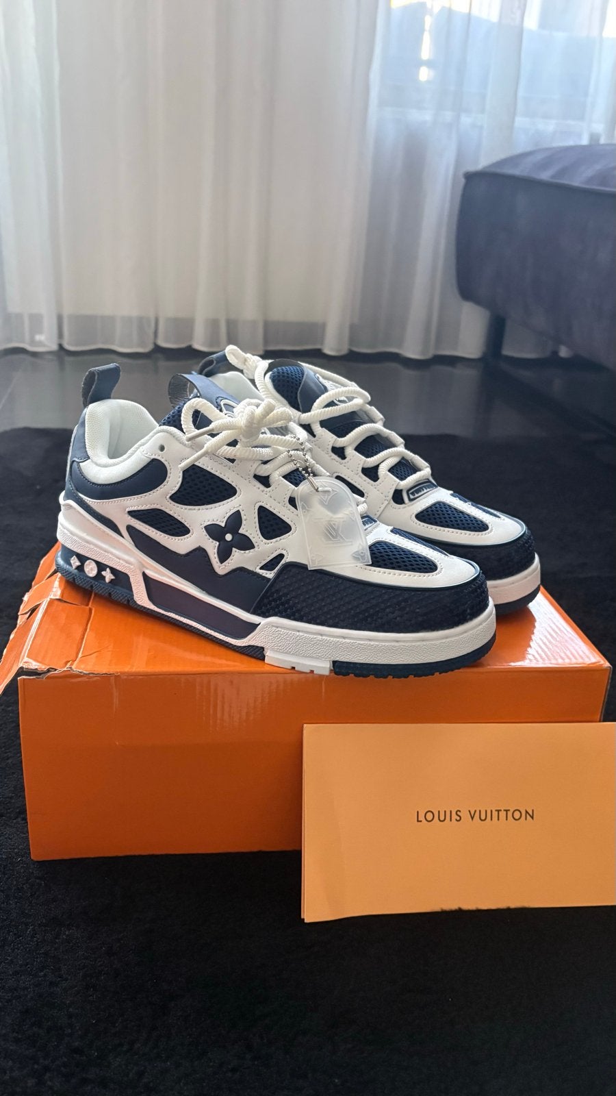 Louis Vuitton Sneakers Maat 43 - Nieuw in Doos, Blauw, Nieuw, Ophalen of Verzenden, Sneakers of Gympen