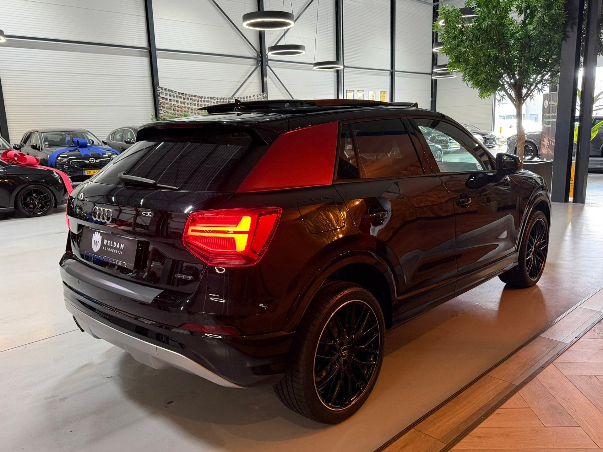 Audi Q2 2.0 TFSI Quattro Sport|Black on Black|Carplay|Groot, Automaat, Dealer onderhouden, Stof, Gebruikt