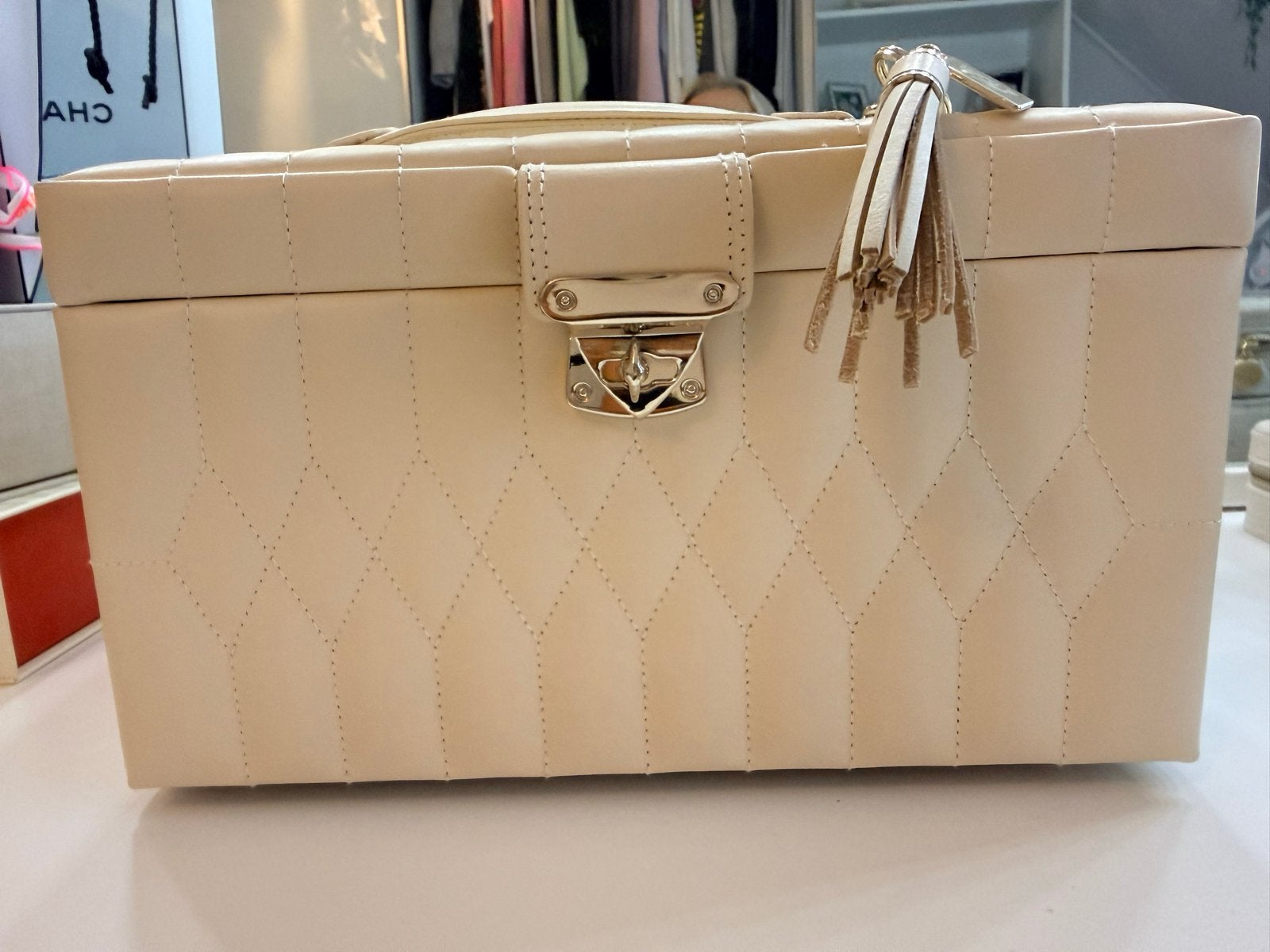 WOLF sieradenkist Ivoor, Beige, Ophalen of Verzenden, Zo goed als nieuw, Met slot