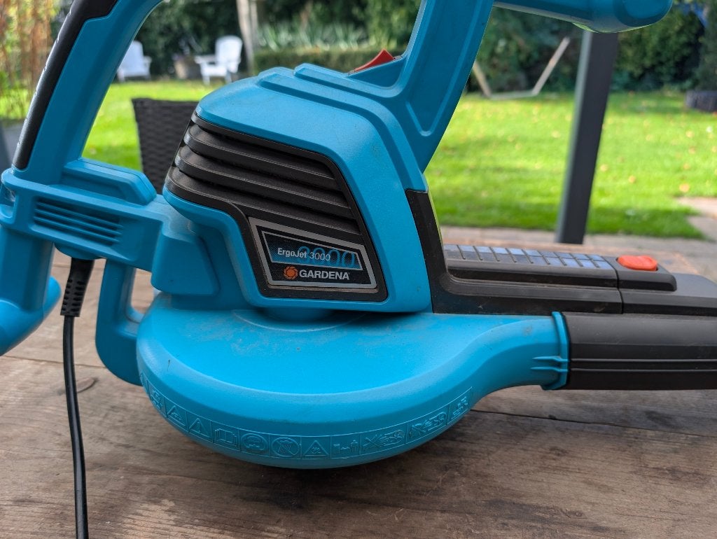Te koop Gardena elektrische bladblazer/zuiger, Ophalen, Gebruikt, Met opvangzak, Handgedragen