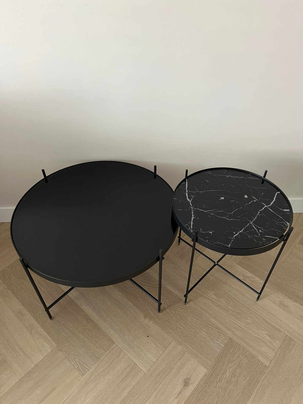 Zuiver cupid salontafel en bijzettafel set, Huis en Inrichting, Minder dan 55 cm, Rond, Zo goed als nieuw, Ophalen