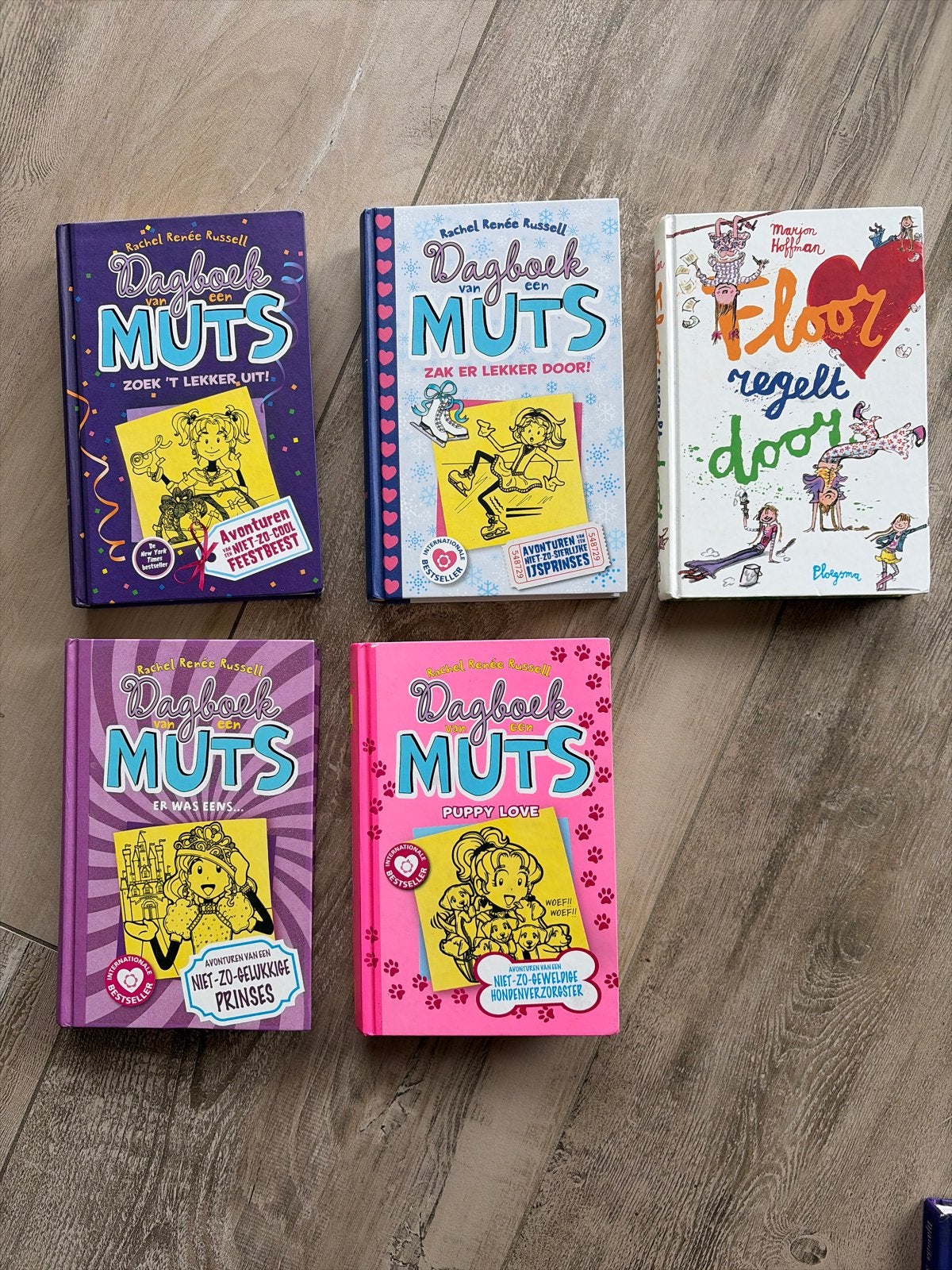 Dagboek van een Muts & Floor regelt door - 5 boeken, Boeken, Ophalen of Verzenden, Gelezen, Fictie