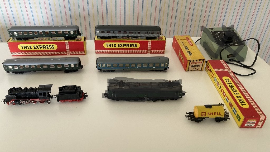 Trix Express loc - kolenwagen - rijtuigen - trafo – doosjes, Gebruikt, Gelijkstroom, Trix, Wagon