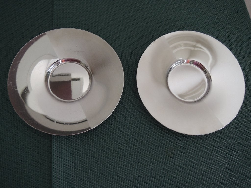 Twee zware RVS Nespresso schotels, Overige merken, Ophalen of Verzenden, Zo goed als nieuw, Overige stijlen