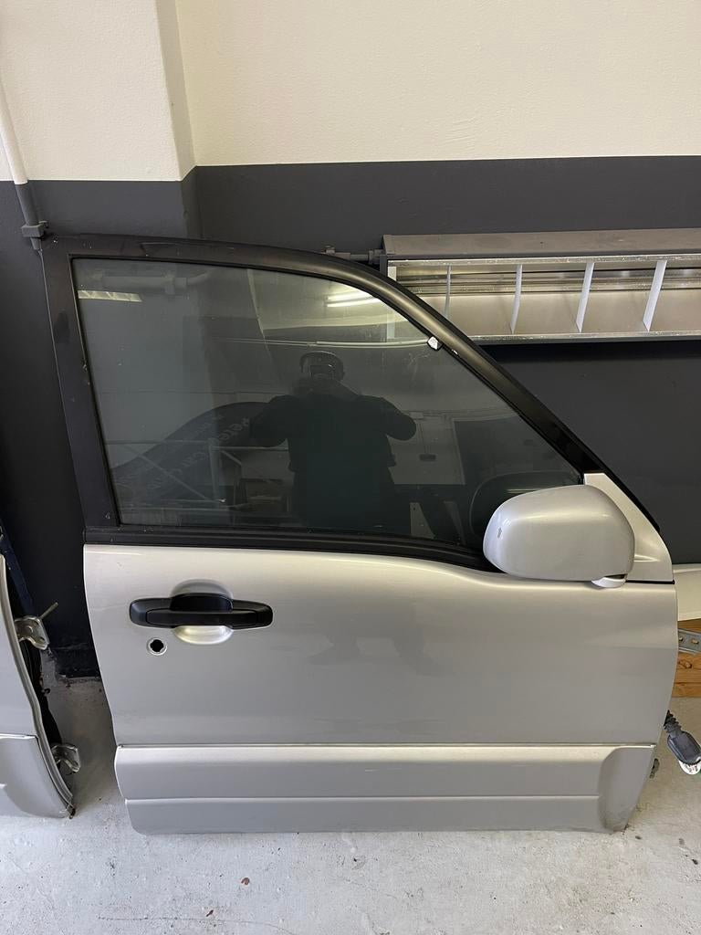 Suzuki vitara 1999-2001 rechts voor portier, Ophalen