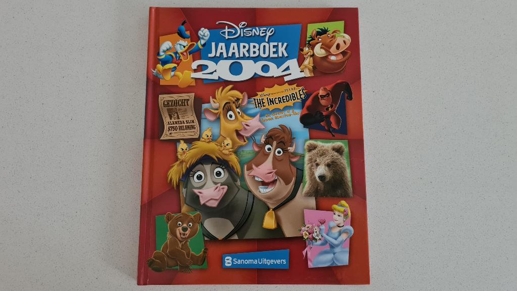Disney jaarboek 2004, Boeken, Ophalen of Verzenden, Zo goed als nieuw, Sprookjes, Disney